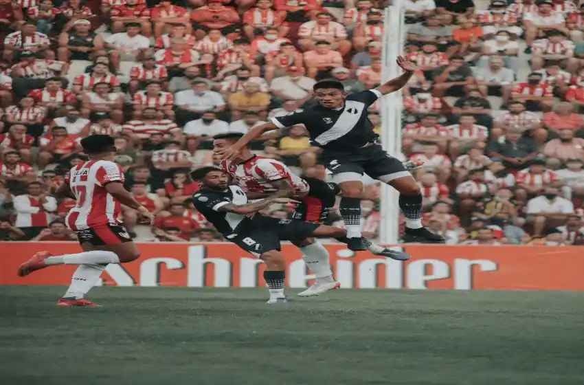 En un pobre partido, Alvarado igualó en Alta Córdoba