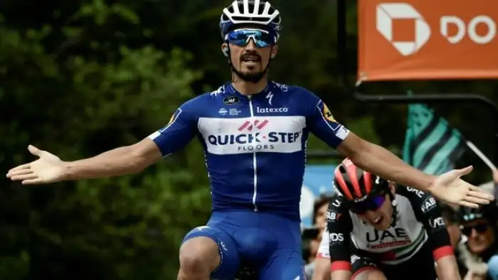 El francés Alaphilippe se llevó la tercera etapa