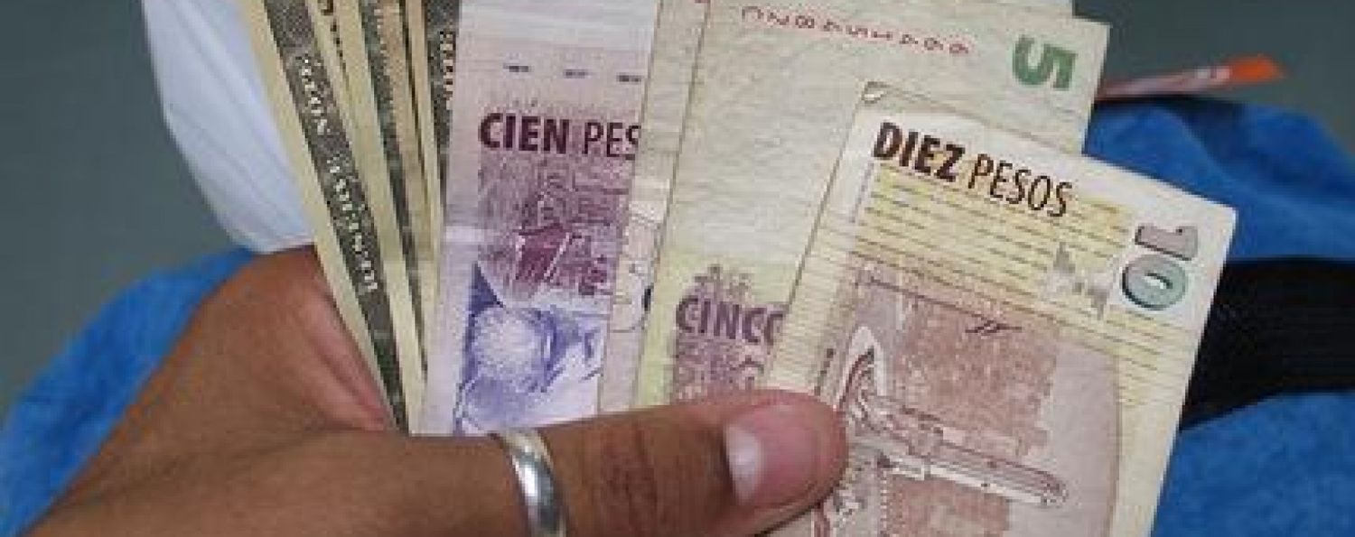Cotización del dólar: Subió el blue y el oficial estable
