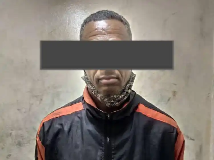 Con PISTOLA DE MENTIRA capturan a sujeto que robaba a transeúntes