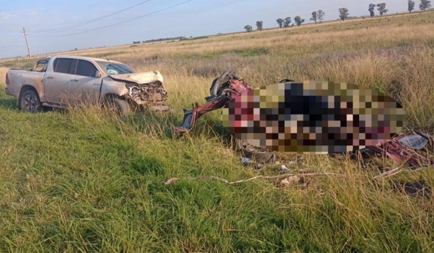 Tragedia en la ruta 226: tres muertos y dos heridos graves tras un tremendo accidente a la altura de Carlos Tejedor