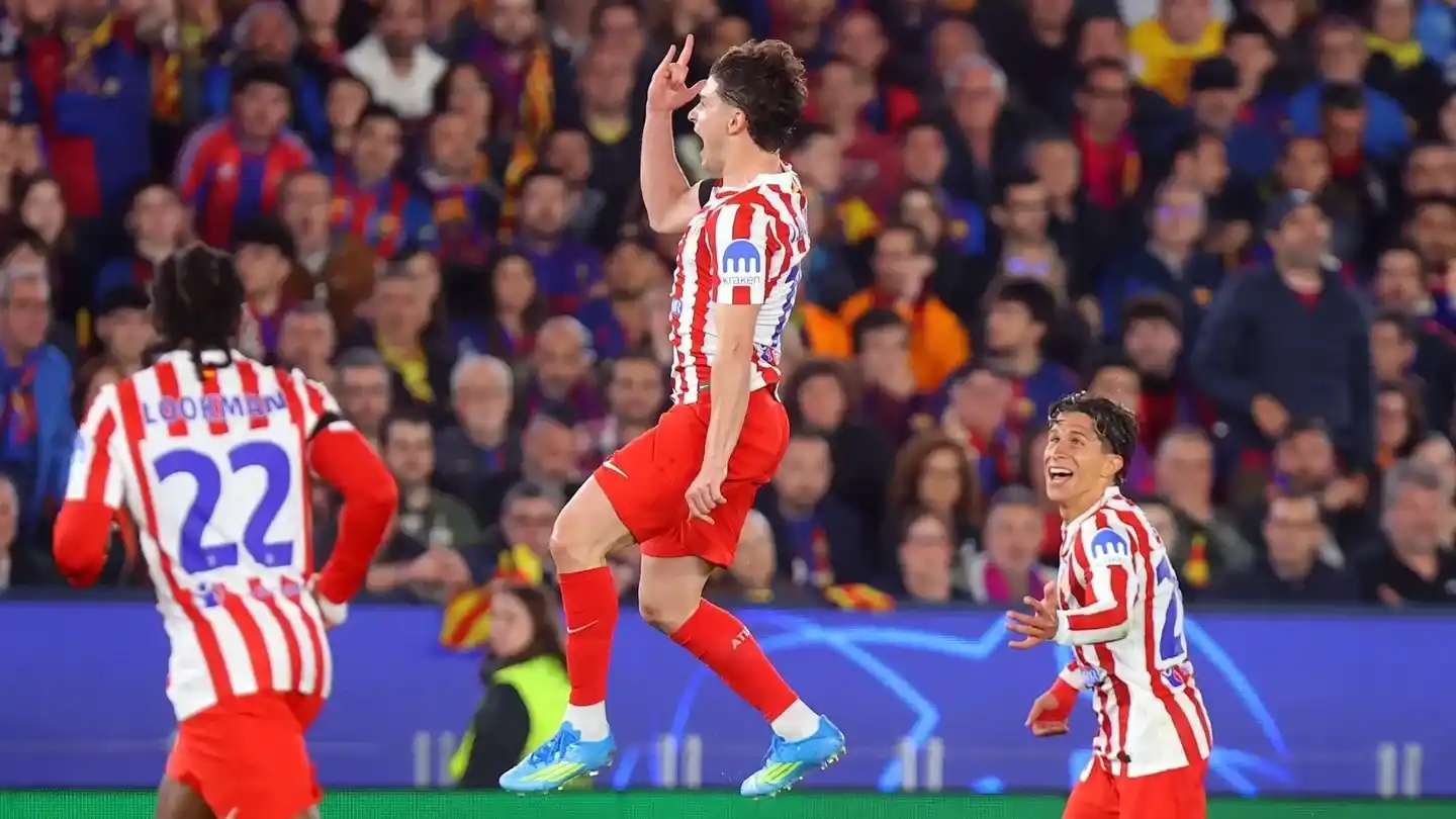 Álvarez abrió en marcador en el Camp Nou.