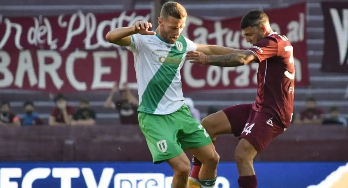 Lanús y Banfield se enfrentan en una tarde de clásicos