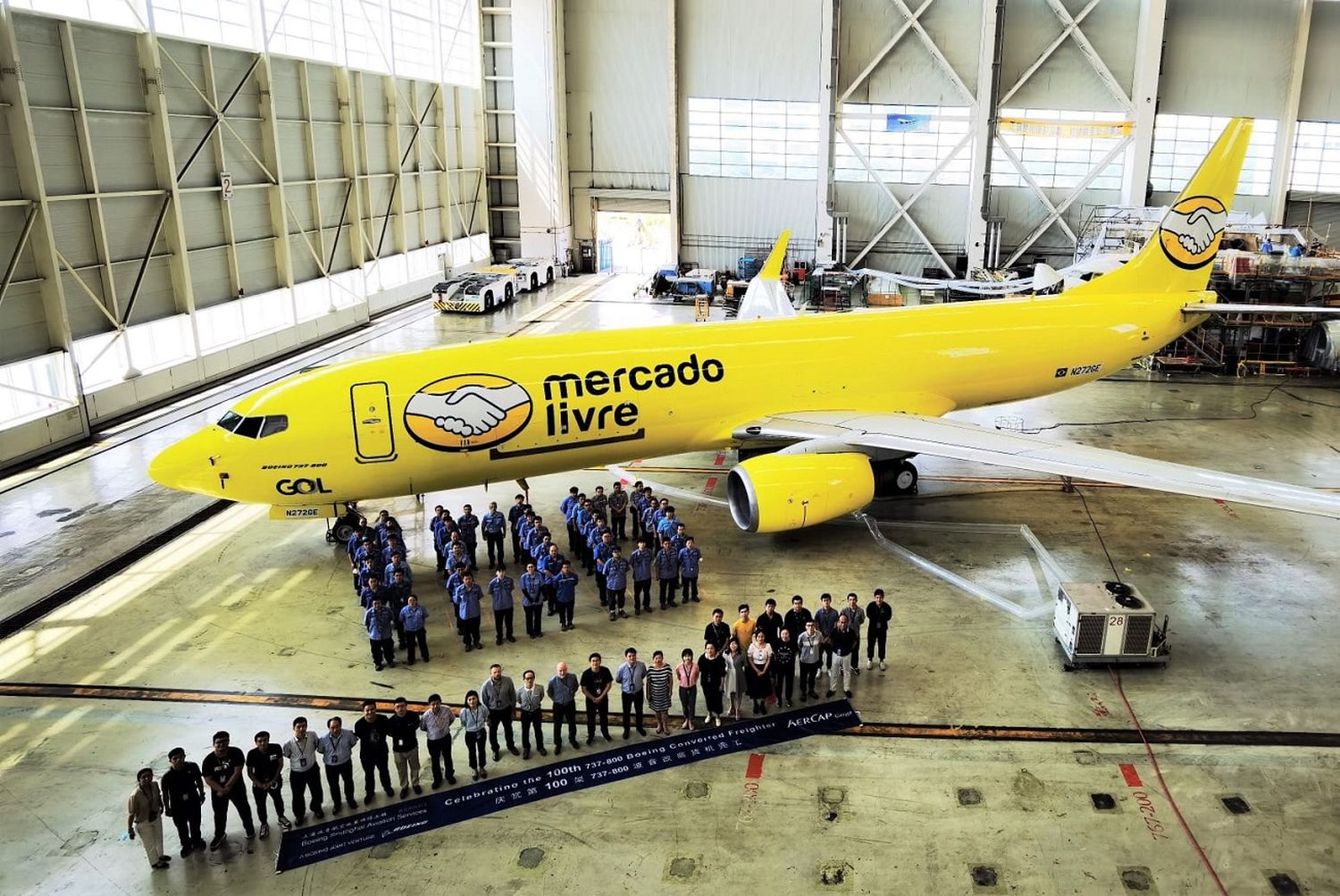 Boeing and AerCap celebrate 100th delivery of the 737-800BCF, which joins GOL and Mercado Livre