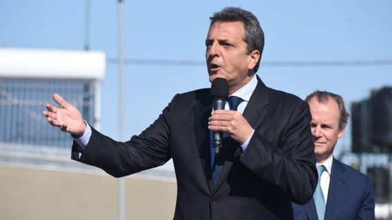 Massa: "Del gobierno de unidad nacional a la unión nacional"