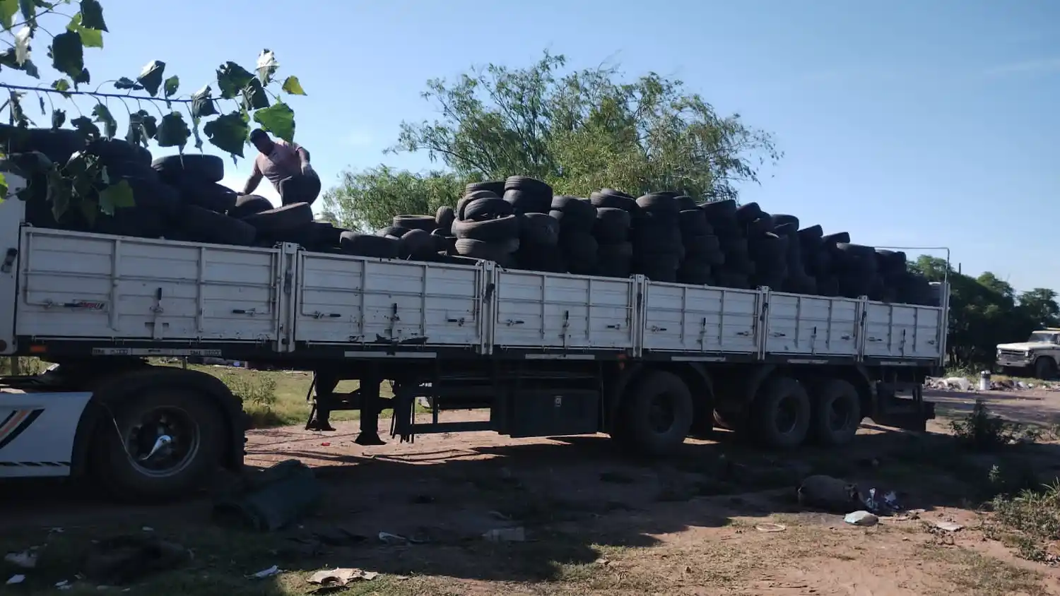 Firmat: se reciclaron más de 600 neumáticos usados