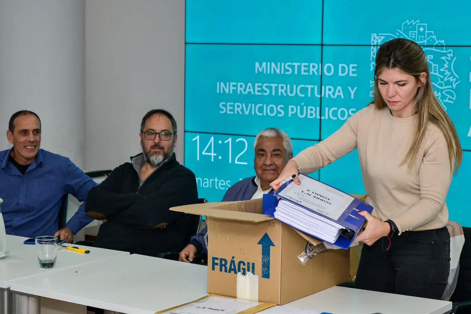 El intendente participó de la apertura de sobres en La Plata.