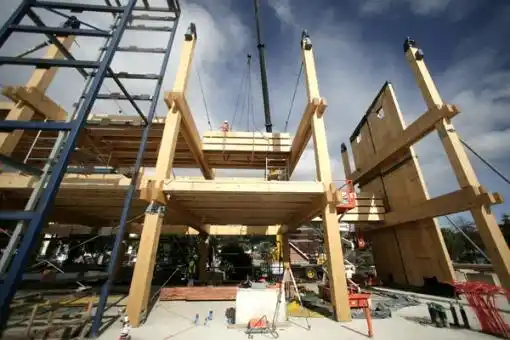 La construcción sufrió su mayor baja en 30 meses