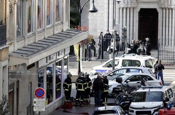 Al menos tres muertos y varios heridos en ataque terrorista en Francia