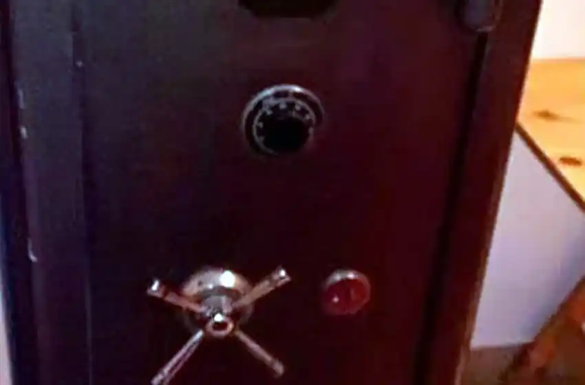 Yebra tenía una caja fuerte en su casa de Ensenada