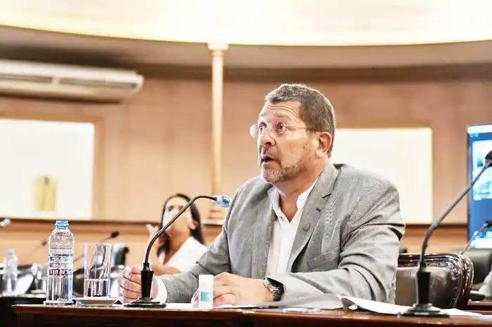 Armando Gay fue reelecto  Presidente del Bloque Oficialista