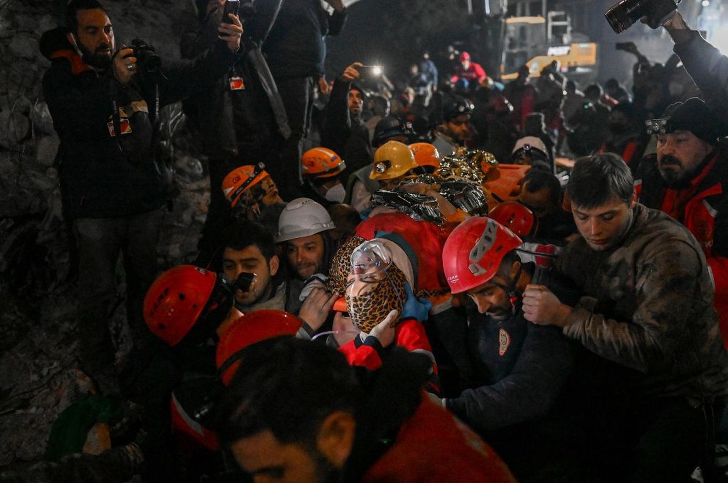 Terremoto en Turquía: hallaron otras tres personas con vida bajos los escombros