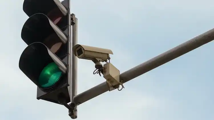 Instalan cámaras y radares de tránsito en la ciudad: se cobrarán multas