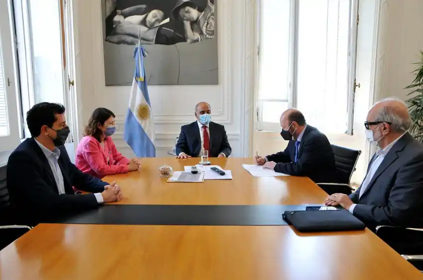 El gobernador Insfrán firmó el Consenso Fiscal 2022