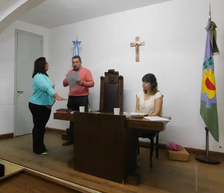 "Con timbreo solo no alcanza para estar cerca de la gente", dijo una concejal de Cambiemos