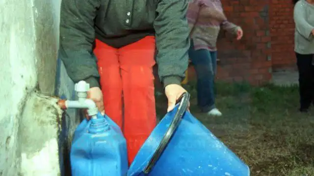 Asocian los casos de gastroenteritis de Gualeguay al consumo de agua de red