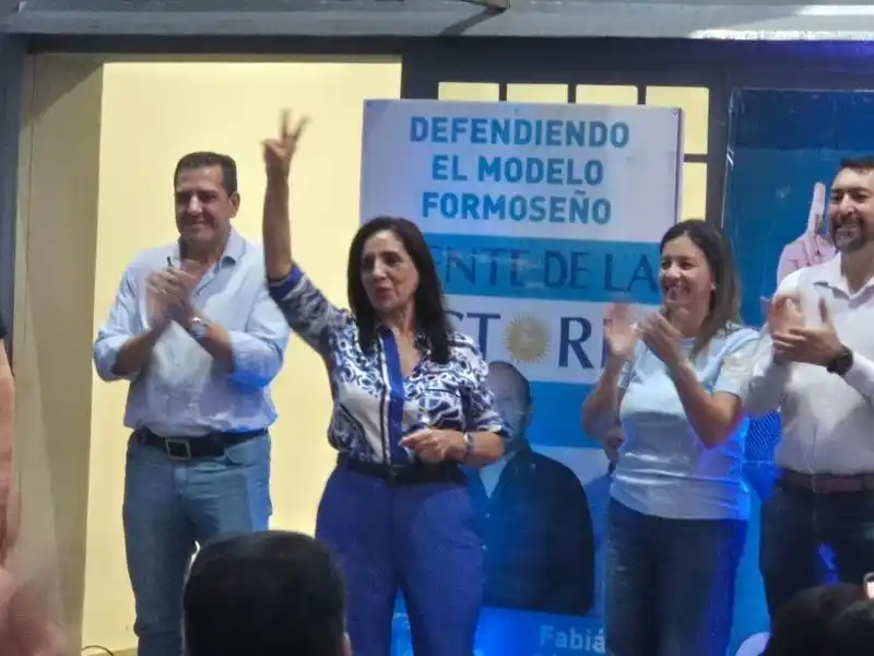 “Es una elección bisagra, porque se puede 
profundizar el ajuste o podemos frenar a Milei”