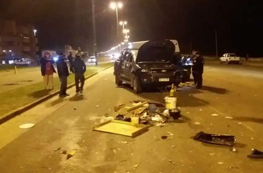 Conducía una camioneta y chocó con un micro: tenía 0,75 g/l de alcohol en sangre 