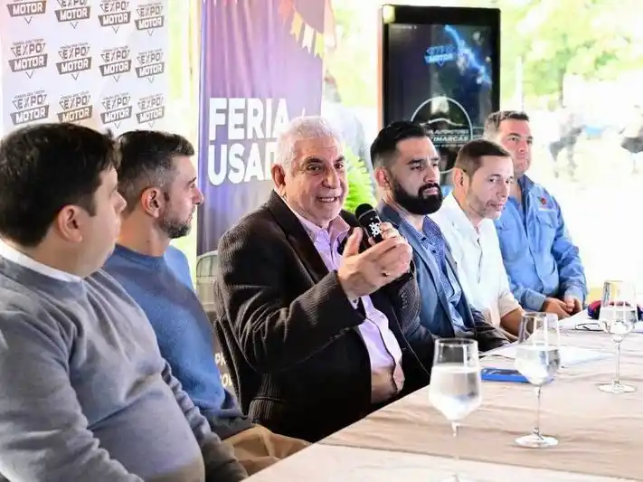 Jofré presentó la Expo Motor Formosa
junto a referentes del sector automotor