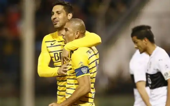 Con Zuqui y Benedetto en cancha, Boca le ganó a Olimpia
