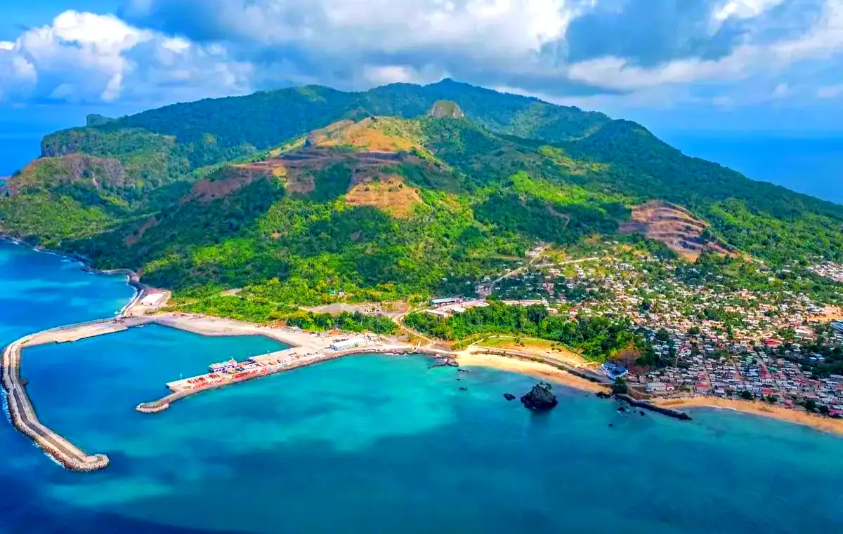 La isla de Annobón se encuentra a 670 kilómetros de distancia de Guinea Ecuatorial