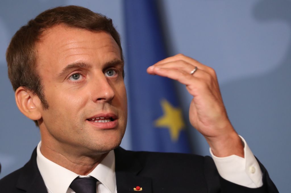 Macron impuso la vacuna obligatoria para el personal de salud en Francia
