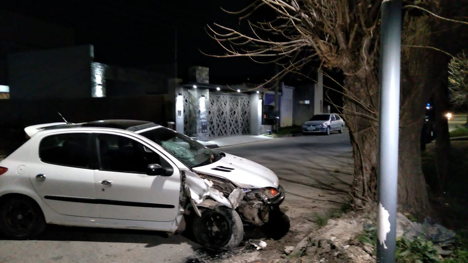 Manejaba alcoholizado, sin carnet ni seguro
