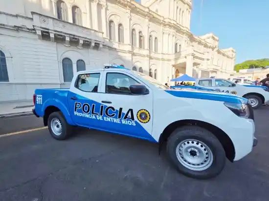 Frigerio entregó 48 nuevos patrulleros a las distintas dependencias policiales