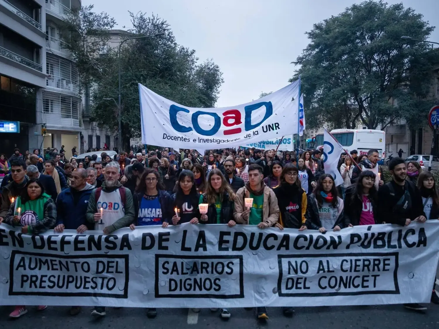 Docentes de la UNR ratificaron un paro de una semana por el conflicto salarial