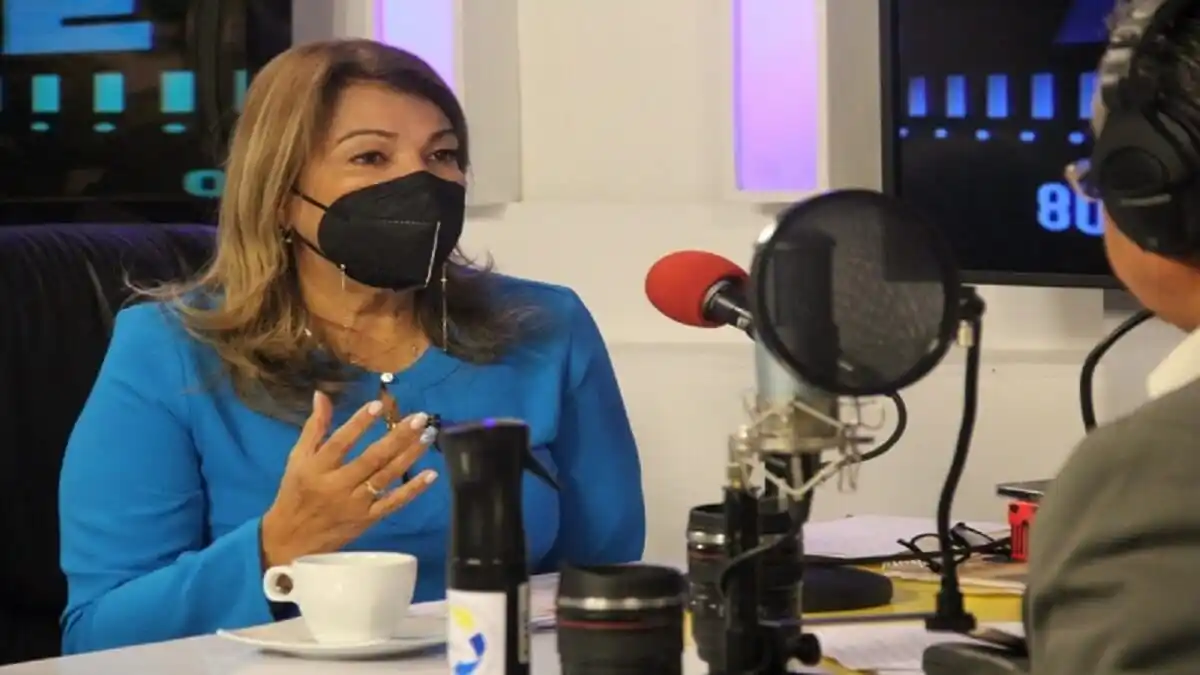 MADURO QUIERE «orientar el plan de vida» de casi 400.000 bachilleres ¿Con qué se come eso?