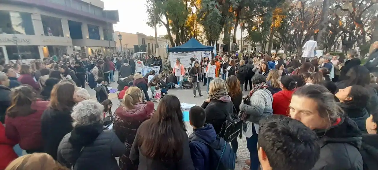 “Juntada docente" en relamo de mejores condiciones salariales y edilicias