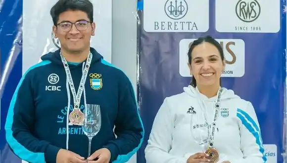 Fernanda Russo y Julián Gutiérrez con medalla de bronce para la Argentina
