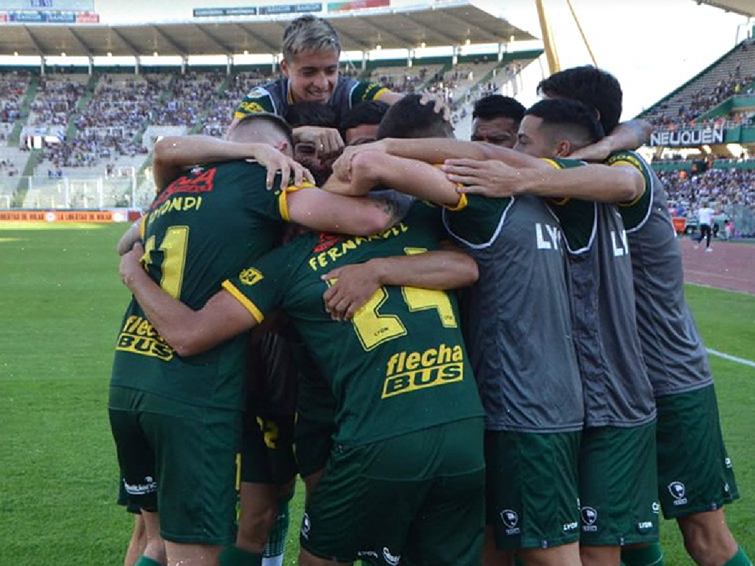 Defensa y Justicia se aprovechó de Talleres y lo goleó