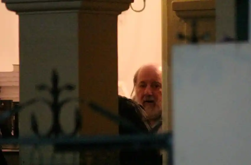 Tiraron una “bomba casera” frente a la casa del juez Claudio Bonadio