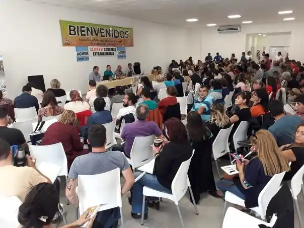 El congreso de Agmer rechazó la oferta salarial del Gobierno