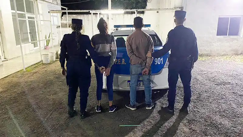 Una joven embarazada y su pareja rompieron el vidrio de una peluquería y entraron a robar