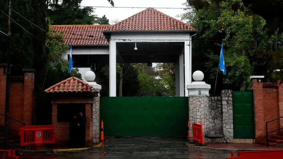 Profesionales de la salud llevarán su protesta a la quinta presidencial de Olivos.