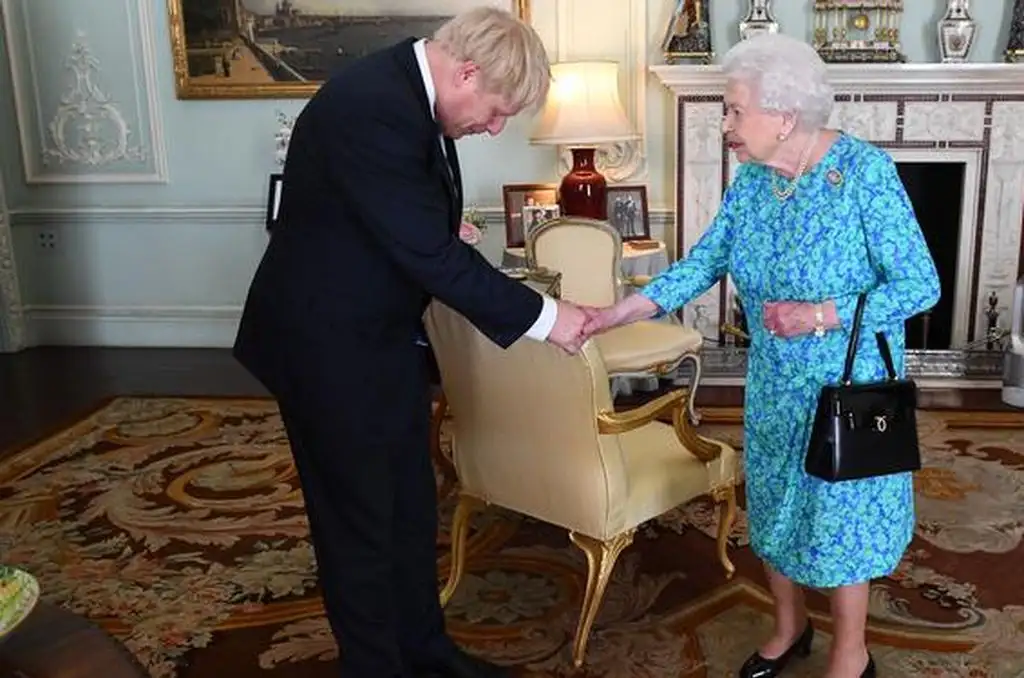 Boris Johnson asumió como Premier británico