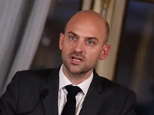 A FRANCIA le preocupa "inestabilidad" en el CARIBE y lo advierte en reunión del G-7