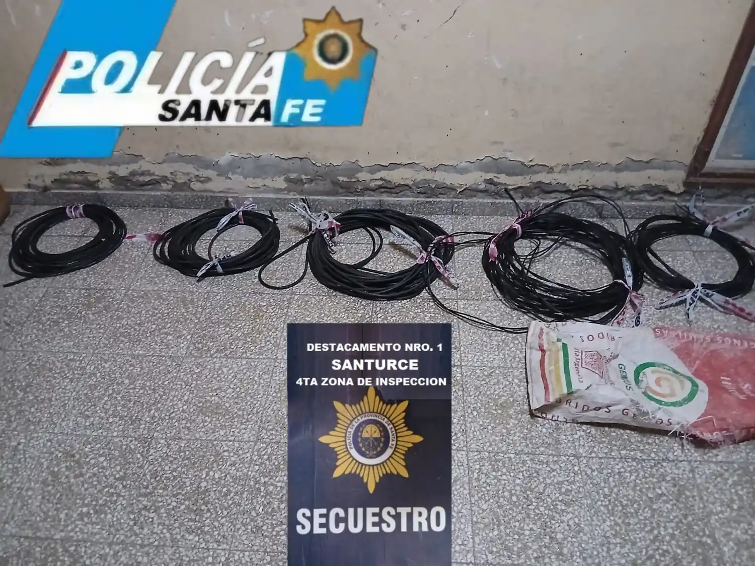 Santurce: Detuvieron a un hombre con pedido de captura y recuperaron más de 120 metros de cables robados