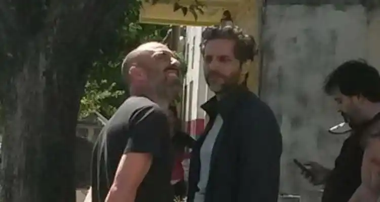 Rodeado de fanáticas, Joaquín Furriel filma en San Pedro