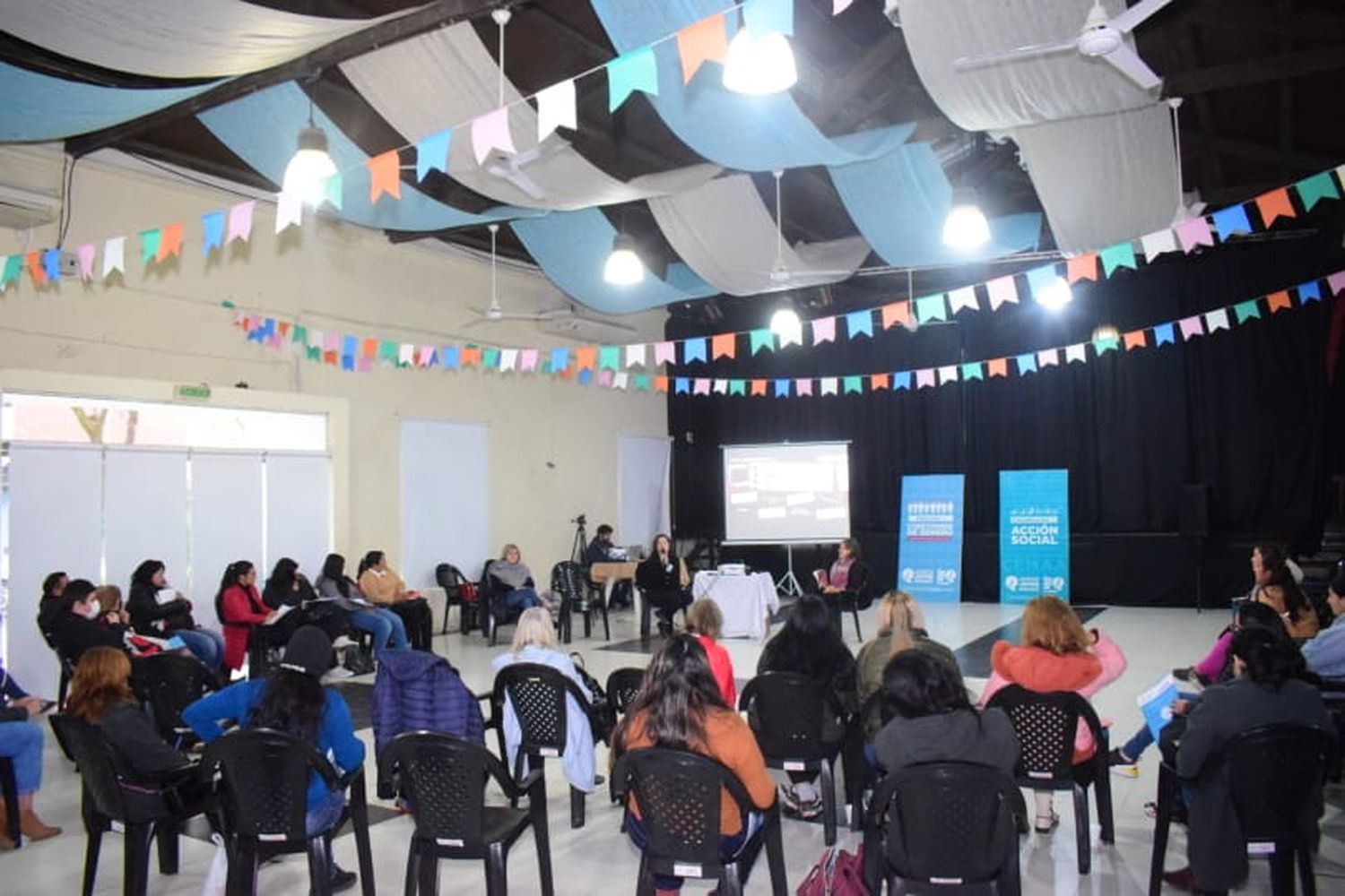 “El amor y otras yerbas” fue la temática abordada en el tercer módulo de la Escuela de Formación Popular en Género