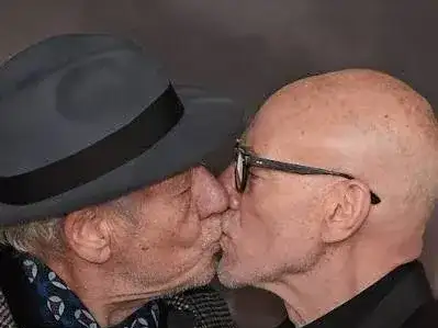 beso mckellen stewart