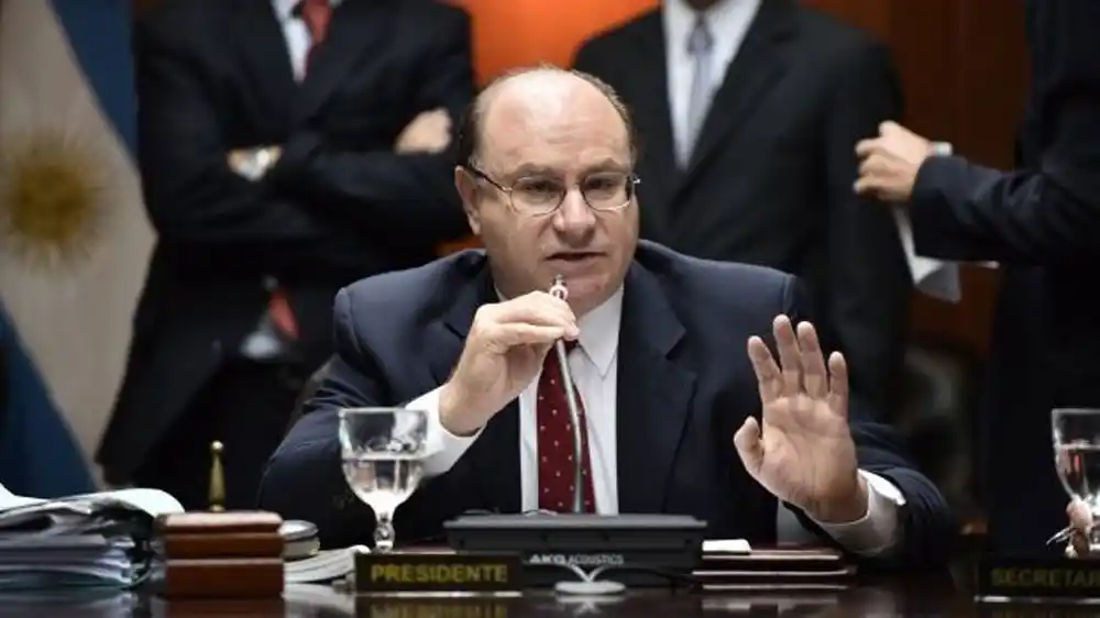 “Nunca va a haber un estado ideal de independencia de la justicia”