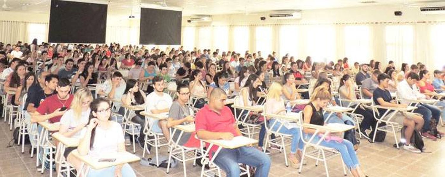 Charla informativa de Carreras para Ingresantes 2023