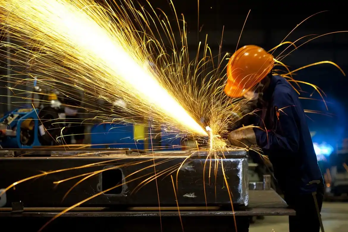 Trabajador en la industria metalúrgica.
