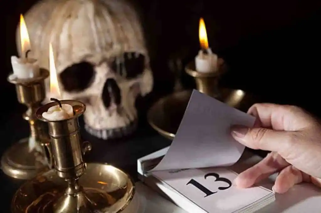 “Martes 13, no te cases ni te embarques”: ¿por qué es el día de la mala suerte?