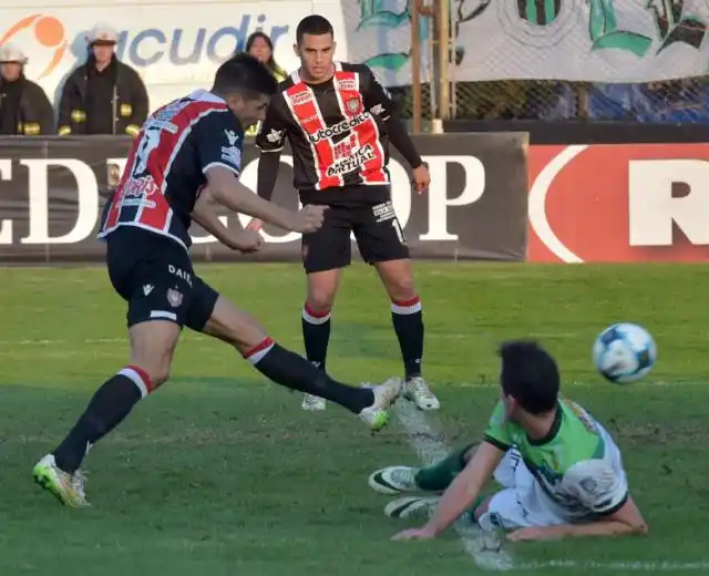 Chacarita ya tiene a los once y espera su gran domingo
