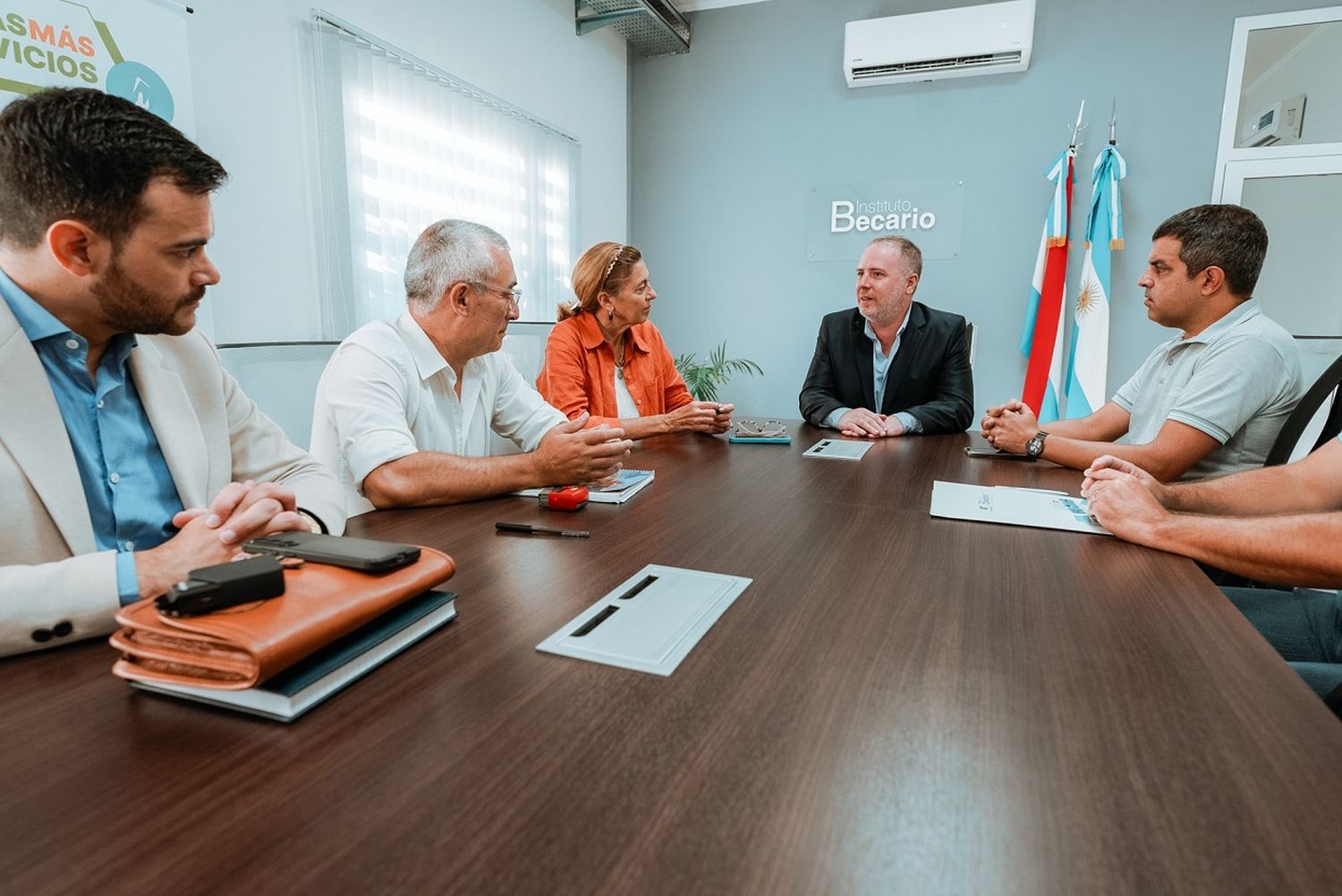 El Instituto Becario asumirá progresivamente la administración y control del Transporte Escolar Fluvial