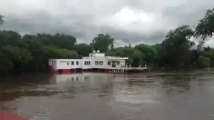 Quedan 220 evacuados en Arrecifes informó el municipio